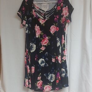 Eye Candy Black Floral Short Sleeve Top